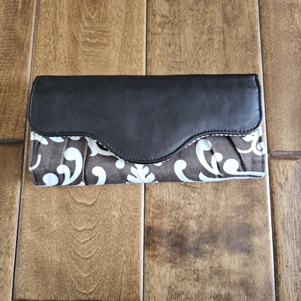 Thirty-One wallet